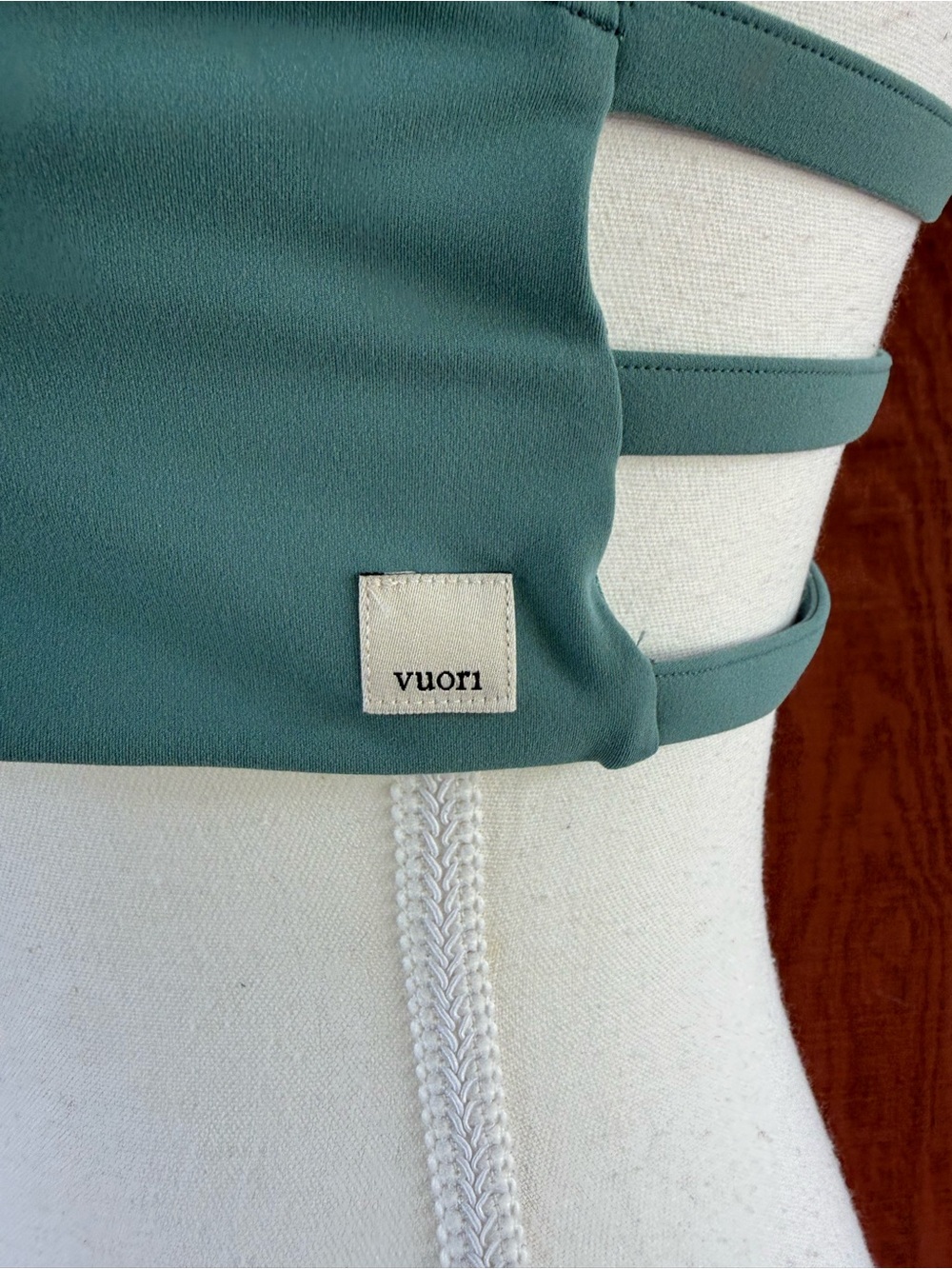 VUORI Yosemite Bra Agate Green Strappy Back Low Impact Sports Bra - Picture 6 of 8
